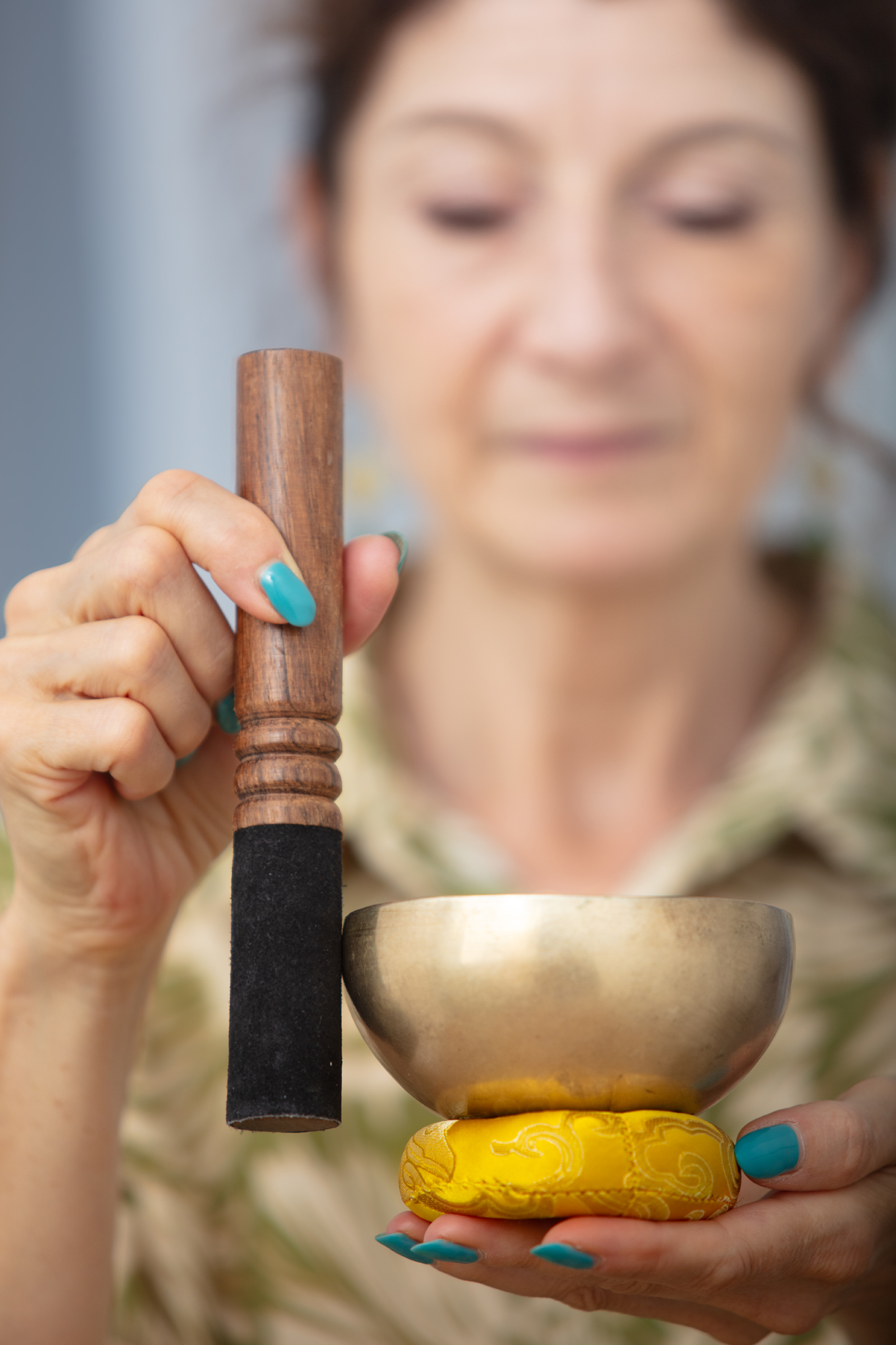 © David Strano Atelier de 2 jours, en week-end<br />
Nous sommes une équipe soudée et professionnelle, composée de quatre expertes en hypnose en pleine conscience. Chacune d'entre nous incarne les valeurs fondamentales de ce métier :<br />
Bienveillance, écoute, éthique, authenticité, professionnalisme et transmission.</p>
<p>L’équipe :<br />
Adeline Marques<br />
Laure Boulanger<br />
Justine Ribaudeau<br />
Sandrine Alivesi<br />
Nous effectuons régulièrement des vérifications et des nettoyages énergétiques profonds pour garantir la qualité de nos séances et maintenir de belles vibrations.</p>
<p>Nous pratiquons aussi fréquemment, à travers l’exploration de thèmes variés, pour affiner davantage notre compréhension de l'Univers et enrichir nos ressentis subtils.</p>
<p>Où nous retrouver :<br />
YouTube : Adeline Marques - Cheminer en Conscience<br />
Site web : Adeline Marques - Accompagnements et voyages en pleine conscience